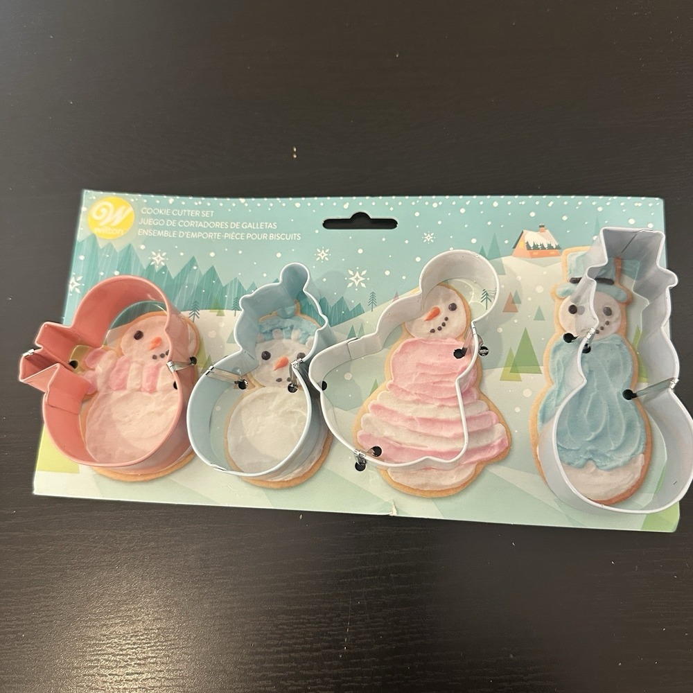 Wilton Cookie Cutter Set 4 pc Christmas Snowman Family - Coated - NEW Winter